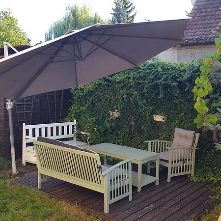 Mieszkanie Z Ogrodkiem Wroclaw Ngoại thất bức ảnh